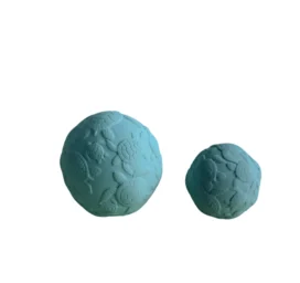 Rankų darbo NATRUBA biologiškai skaidūs, natūralios gumos, be cheminių medžiagų, jūros mėlynumo kamuoliai su vėžlio motyvu, 2 vienetai pakuotėje, tinkami nuo 0+ mėnesių