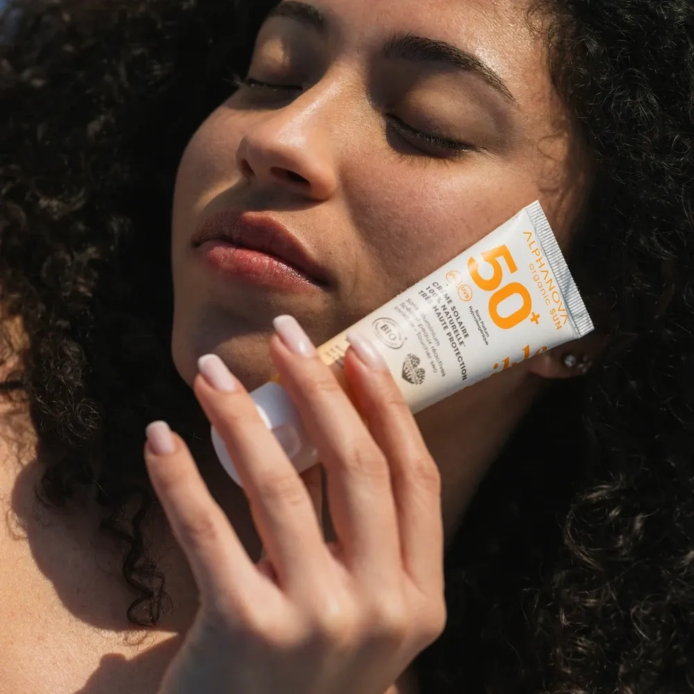 ALPHANOVA ekologiškas bekvapis veido kremas nuo saulės Sensitive SPF50+ jautriai odai, 50 g - Image 2