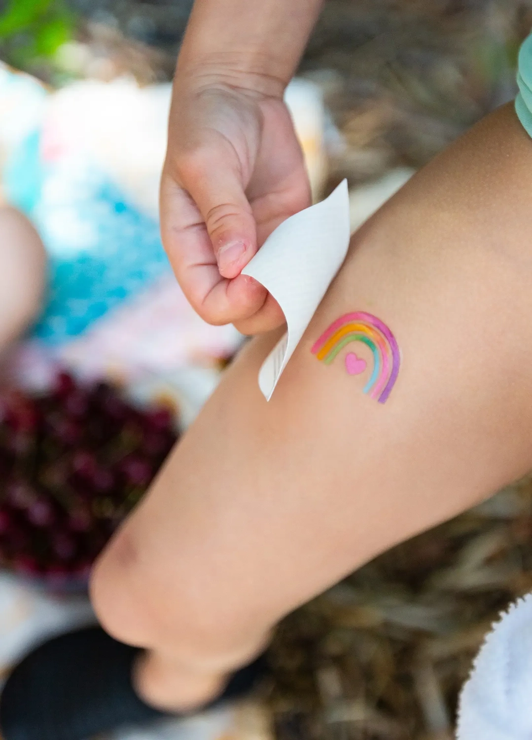 NAMAKI BIO veido dažų rinkinys: rožinė, šviesiai mėlyna, auksinė geltona, balta ir laikinos tatuiruotės, Vienaragis - Image 4